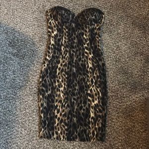 Kardashian Kollektion Cheetah Leopard Bodycon Strapless Dress